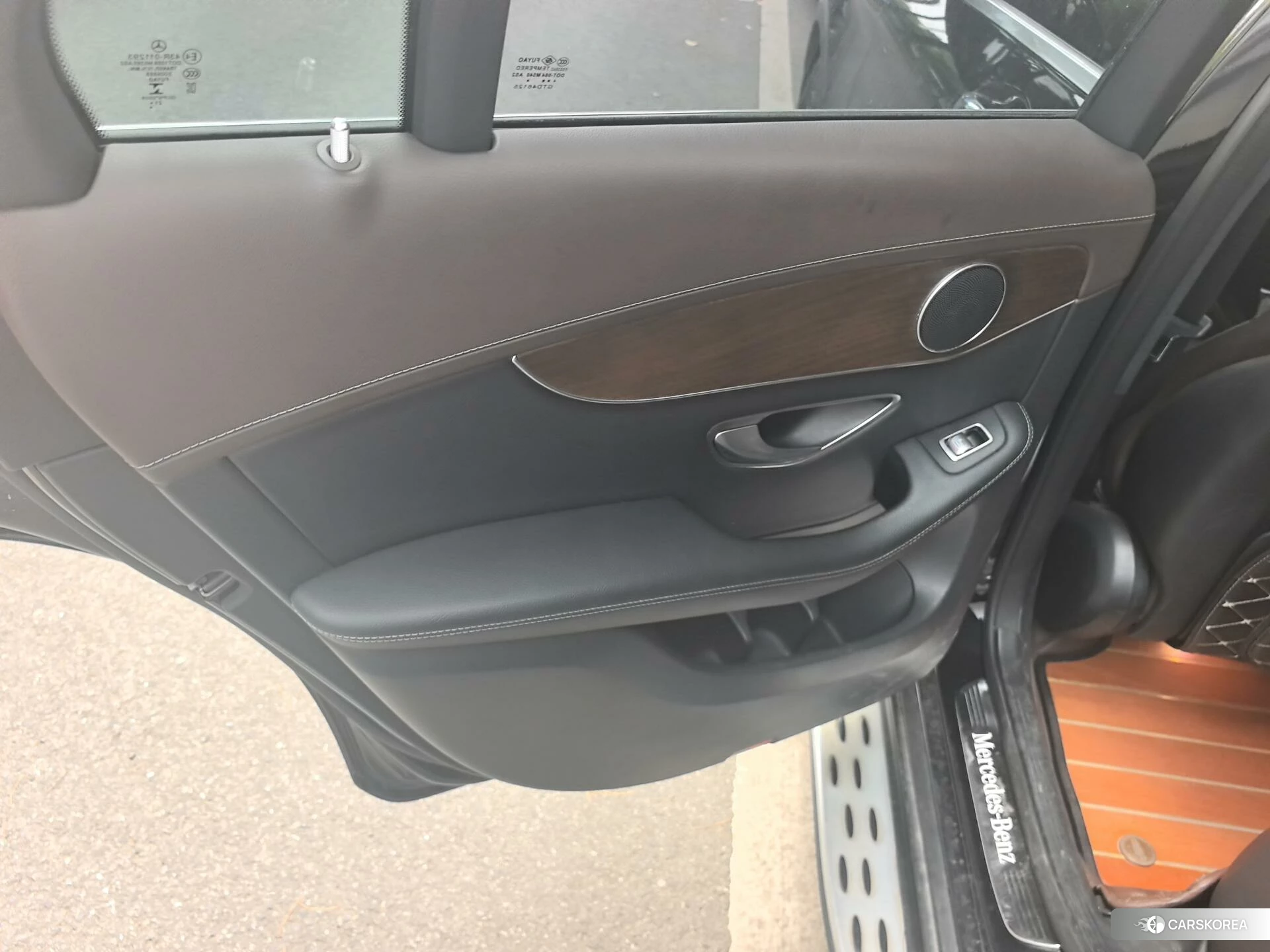 Mercedes-Benz GLC 2021 Черный из Китая, фото 2
