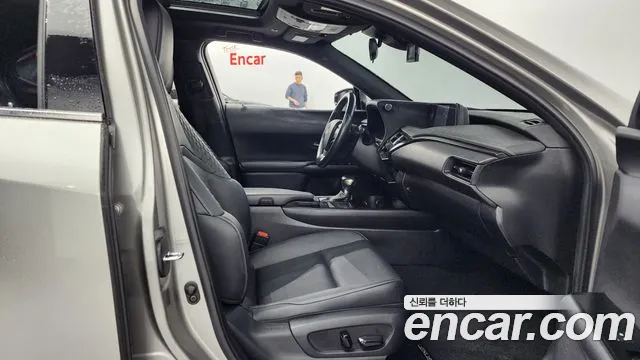 Lexus UX250h id 2651743 из Кореи 2