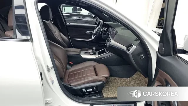 BMW 3 Series (G20) 2021 Белый из Кореи, фото 2