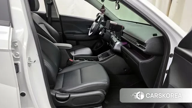 Hyundai Kona (SX2) 2024 Белый из Кореи, фото 2