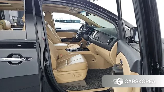 Kia The New Carnival 2018 Черный из Кореи, фото 2