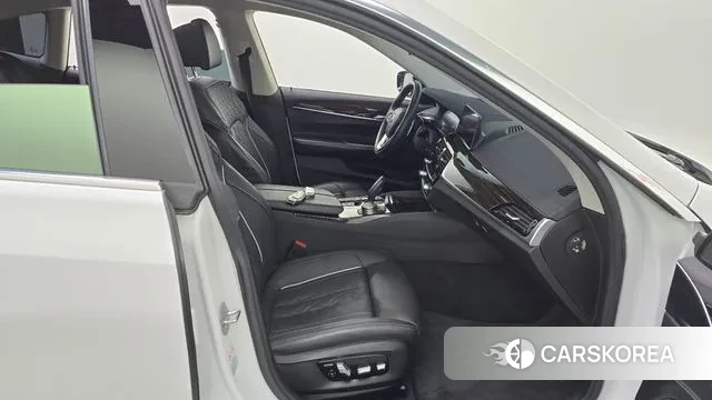 BMW 6 Series GT (G32) 2019 Белый из Кореи, фото 2