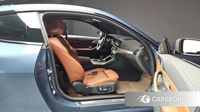 BMW 4 Series (G22) 2023 Синий из Кореи, фото 2