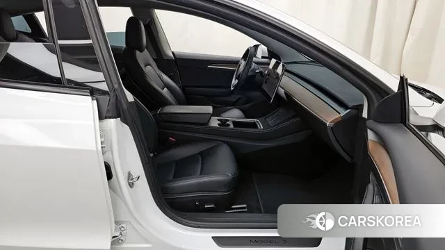 Tesla Model 3 2022 Белый из Кореи, фото 2