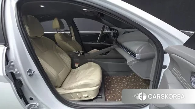 Hyundai The New Avante (CN7) 2025 Белый из Кореи, фото 2