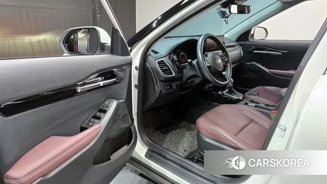 Kia Seltos 2021 Белый из Кореи, фото 2