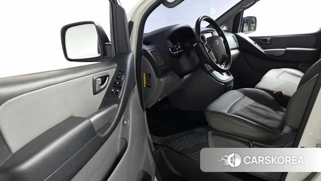 Hyundai The New Grand Starex 2019 Белый из Кореи, фото 2