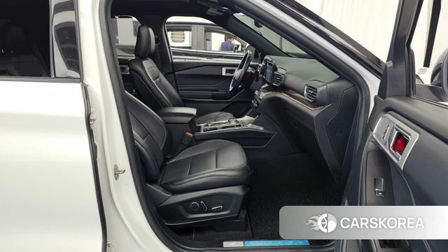 Ford Explorer 6th Generation 2020 Белый из Кореи, фото 2