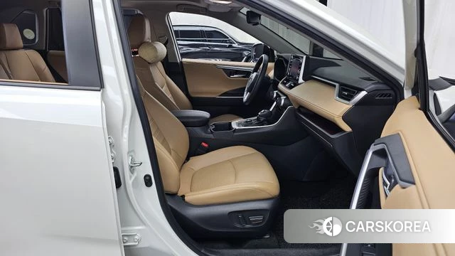 Toyota RAV4 5th Generation 2022 Белый из Кореи, фото 2
