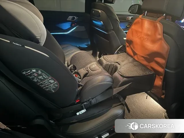 BMW X7 (G07) 2024 Черный из Кореи, фото 2