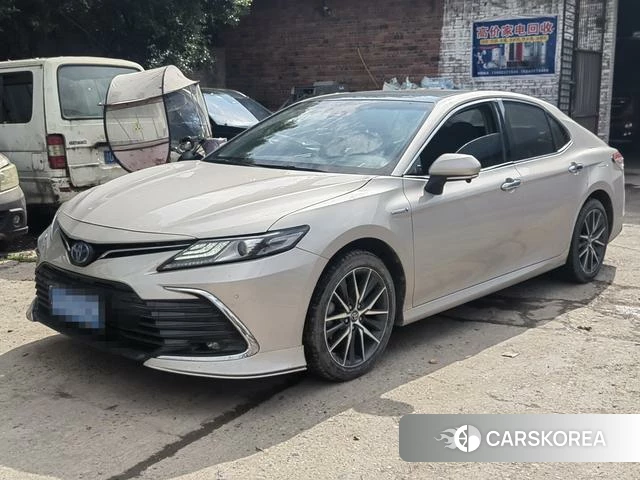 Toyota Camry 2022 Серебристо-серый из Китая, фото 2