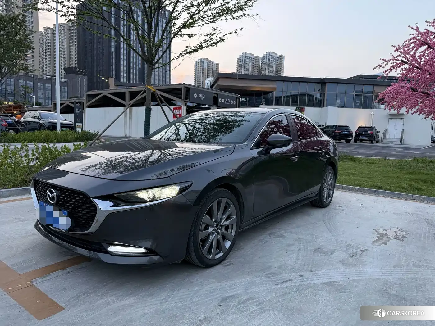 Mazda 3 2022 Silver/gray из Китая, фото 2
