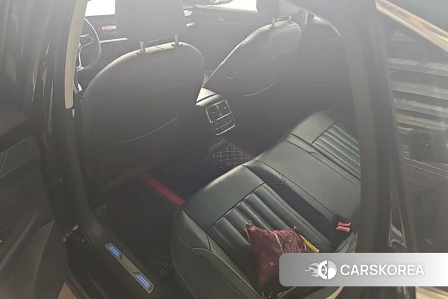 Volkswagen Passat PHEV 2022 Черный из Китая, фото 2