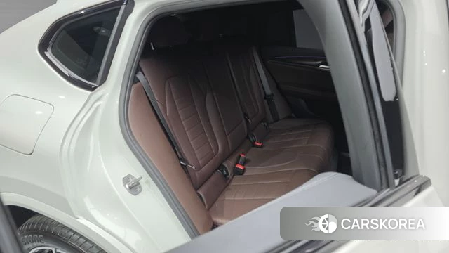 BMW X4 (G02) 2023 Белый из Кореи, фото 2