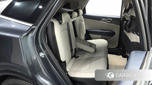 Kia Sportage 5th Generation Hybrid 2024 Серый из Кореи, фото 2