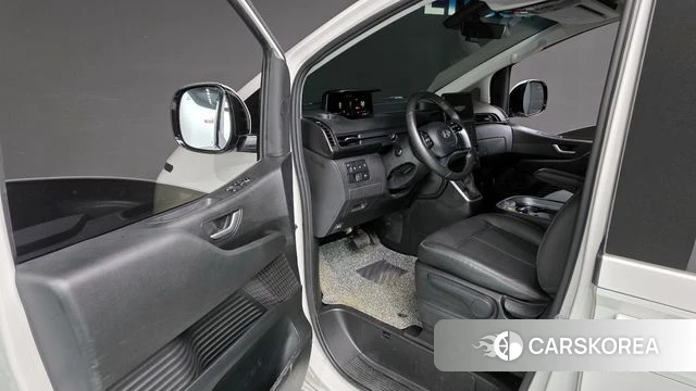 Hyundai Staria 2024 Белый из Кореи, фото 2