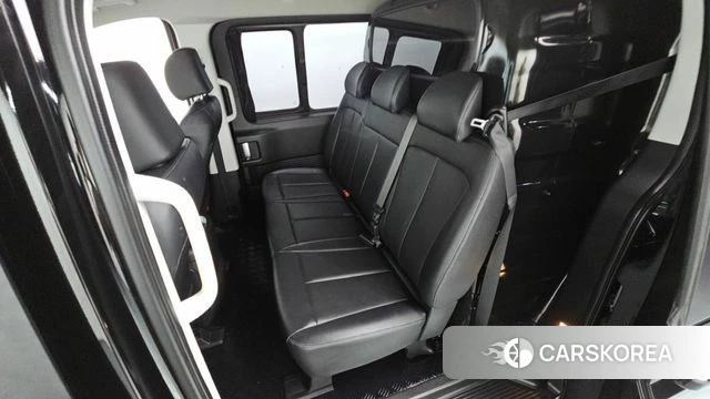 Hyundai Staria 2023 Черный из Кореи, фото 2