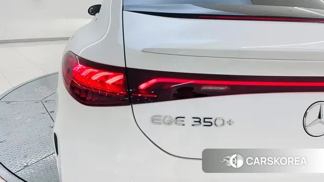 Mercedes-Benz EQE V295 2024 Белый из Кореи, фото 2