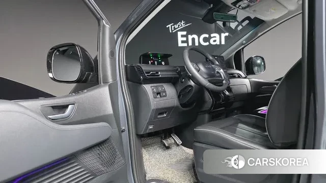 Hyundai Staria 2022 Серый из Кореи, фото 2