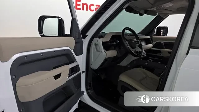 Land Rover Defender (L663) 2021 Белый из Кореи, фото 2