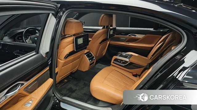 BMW 7 Series (G11) 2020 Черный из Кореи, фото 2