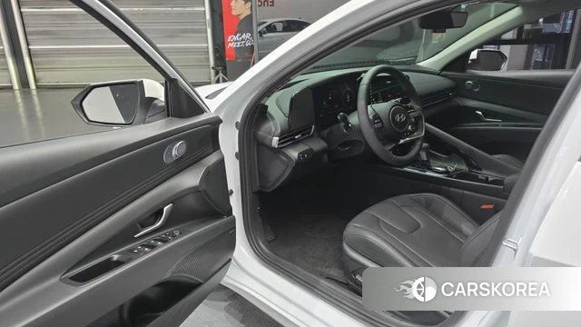 Hyundai The New Avante (CN7) 2025 Белый из Кореи, фото 2