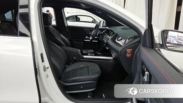 Mercedes-Benz GLA - Class H247 2023 Белый из Кореи, фото 2