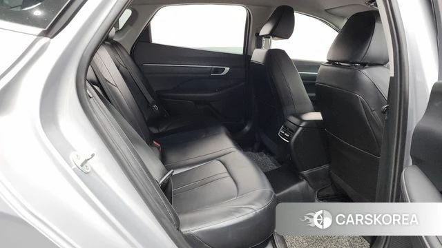 Hyundai Sonata D Edge (DN8) 2025 Серебряный из Кореи, фото 2