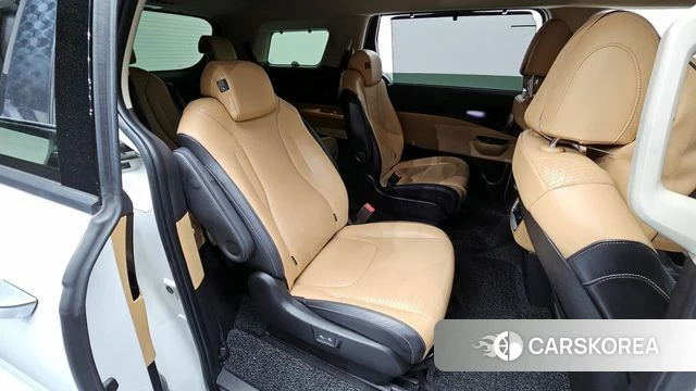 Kia Carnival 4th generation 2021 Белый из Кореи, фото 2