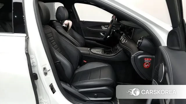 Mercedes-Benz E-Class W213 2020 Белый из Кореи, фото 2