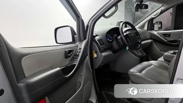 Hyundai The New Grand Starex 2019 Серебристо-серый из Кореи, фото 2