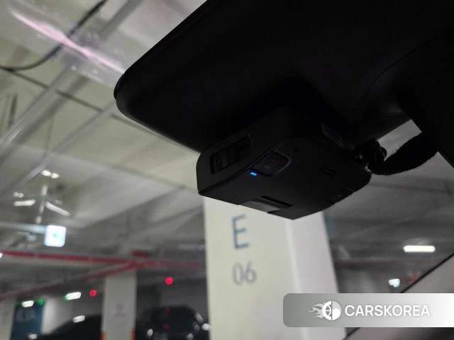 Tesla Model Y 2023 Белый из Кореи, фото 2