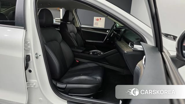 Kia K5 3rd generation 2022 Белый из Кореи, фото 2