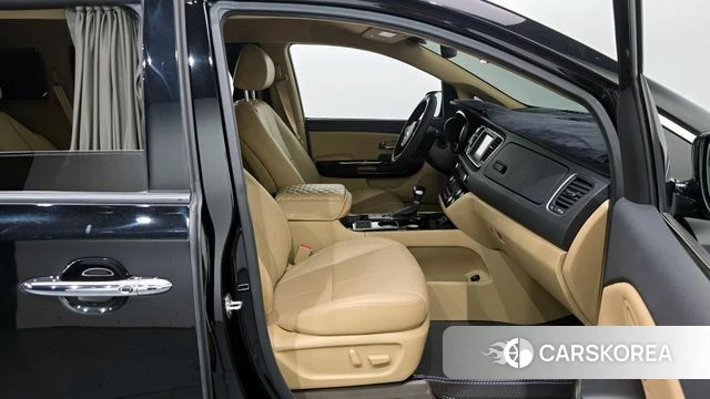 Kia The New Carnival 2018 Черный из Кореи, фото 2