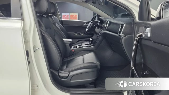 Kia Sportage 4th Generation 2018 Белый из Кореи, фото 2