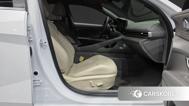 Hyundai The New Avante (CN7) 2025 Белый из Кореи, фото 2