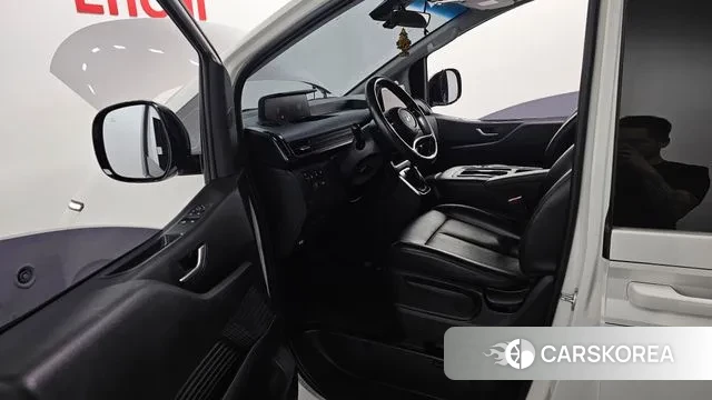 Hyundai Staria 2021 Белый из Кореи, фото 2