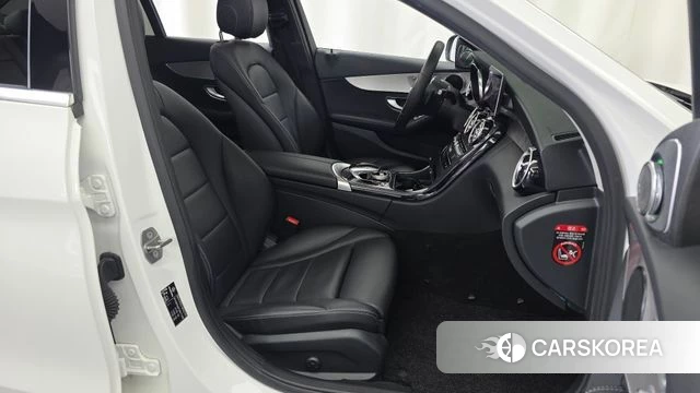 Mercedes-Benz C-Class W205 2020 Белый из Кореи, фото 2