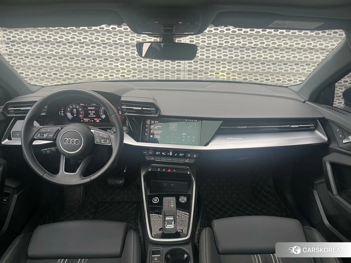 Audi A3 2023 Темно-серый из Китая, фото 2