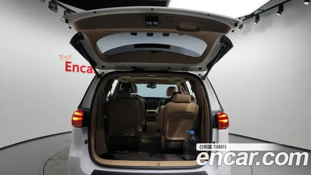 Kia The New Carnival 2019 Белый из Кореи, фото 2