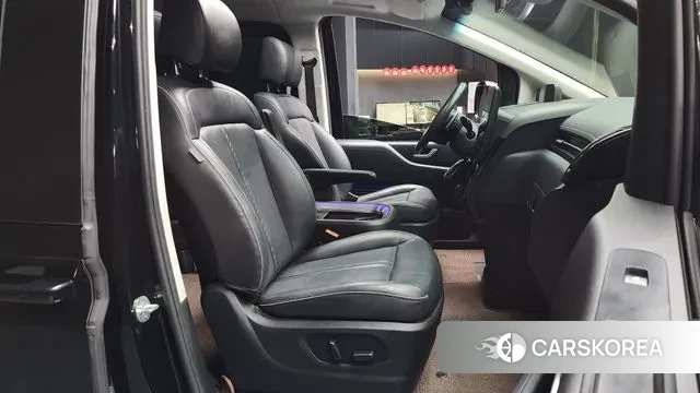 Hyundai Staria 2021 Черный из Кореи, фото 2