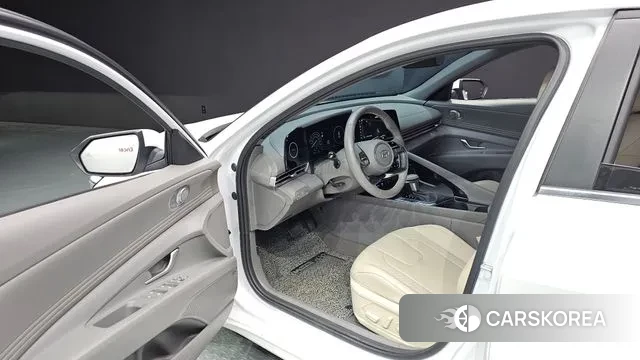 Hyundai The New Avante Hybrid (CN7) 2023 Белый из Кореи, фото 2