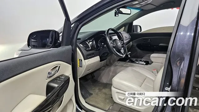 Kia The New Carnival 2018 Серый из Кореи, фото 2