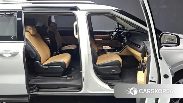 Kia Carnival 4th generation 2023 Белый из Кореи, фото 2