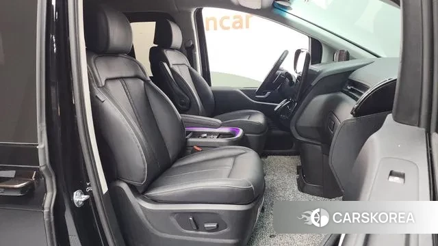 Hyundai Staria 2024 Черный из Кореи, фото 2