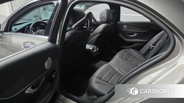 Mercedes-Benz C-Class W205 2020 Песочный из Кореи, фото 2