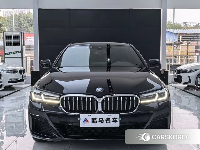 BMW 5 series 2023 Черный из Китая, фото 2