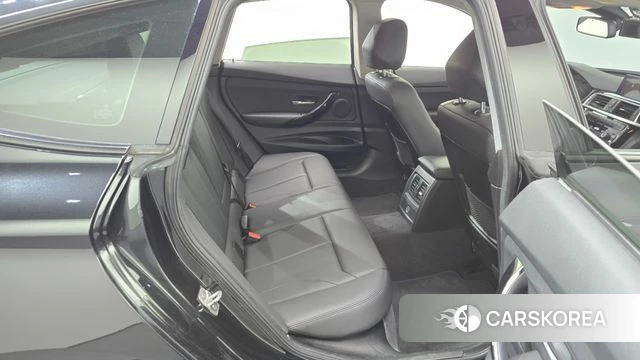 BMW 3 Series GT (F34) 2018 Черный из Кореи, фото 2