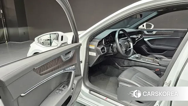 Audi A6 (C8) 2022 Белый из Кореи, фото 2