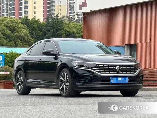 Volkswagen Passat 2023 Черный из Китая, фото 2